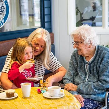 Stratford-upon-Avon care home hosts community support group