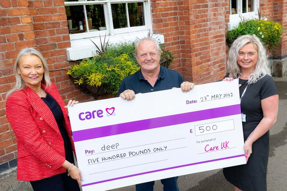Care UK’s Oxbow Manor raised funds for The Riversiders, Shrewsbury’s local DEEP (Dementia Engagement and Empowerment Project). 