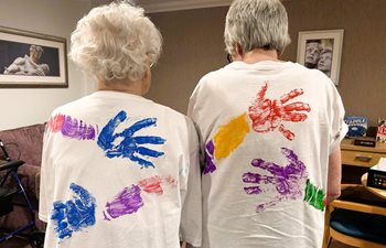 Poole care home to host ‘hug T-shirt’ making workshop ahead of Mother’s Day