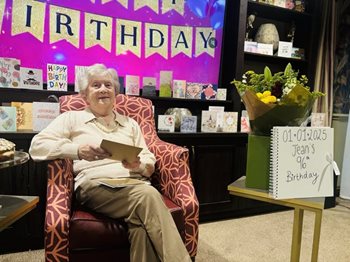 Thame care home resident celebrates 96th birthday with 97 cards from the community