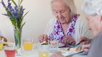 Top 10 tips for eating as we age