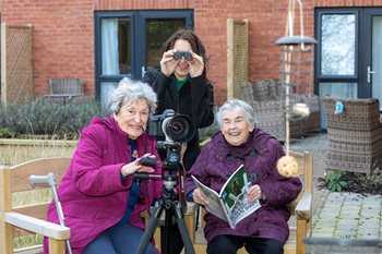 Market Harborough care home residents have a hoot with local pupils