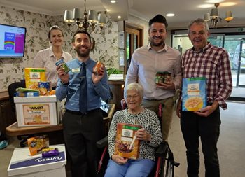 Southampton care home donates to town food bank