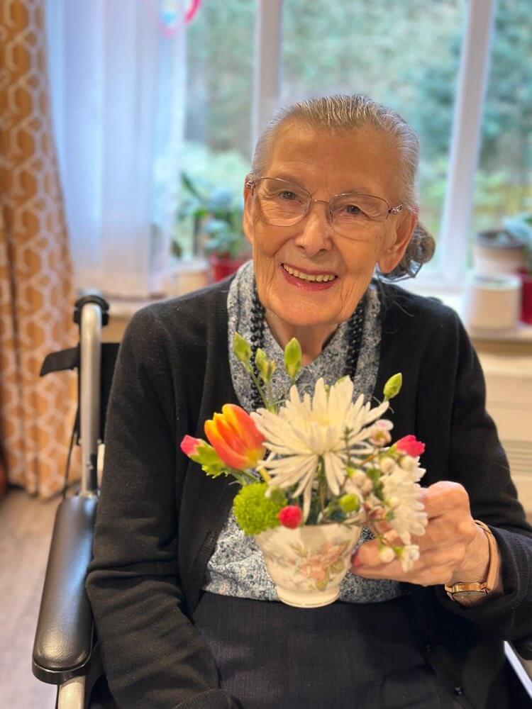 Foxland Grange - Foxland Grange flowering arranging