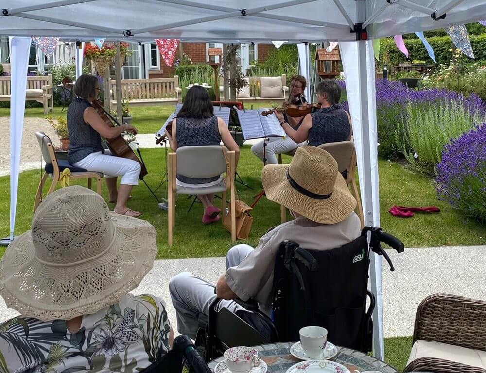 Lonsdale Mews - Lonsdale Mews music in the garden